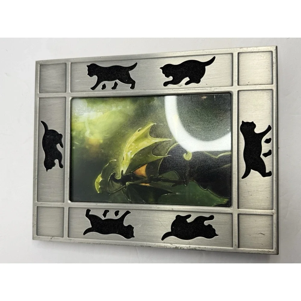 Vintage late-1990s silver-tone metal‎ cat silhouette picture frame  Fits 3